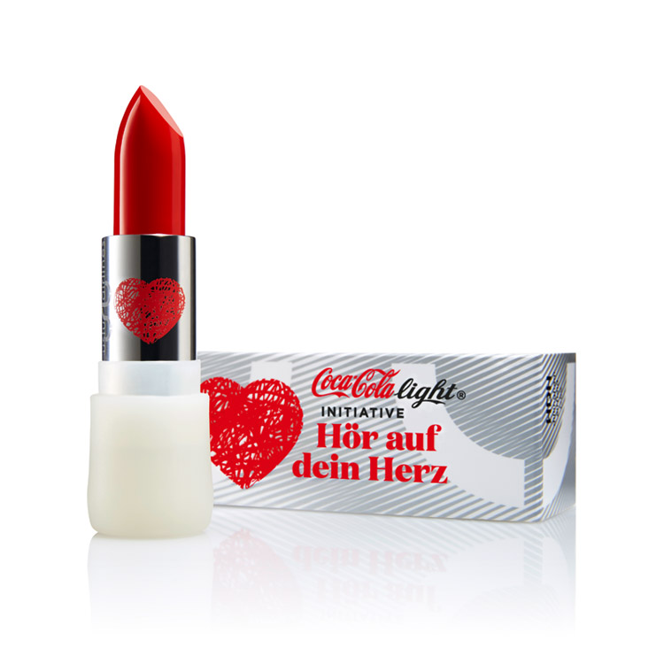"Hör auf dein Herz" Lippenstift von Coca Cola light und uslu airlines