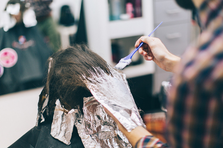 Färbetechnik Haar-Contouring