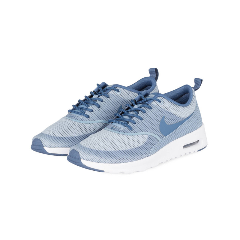 Blaue Sneaker von Nike