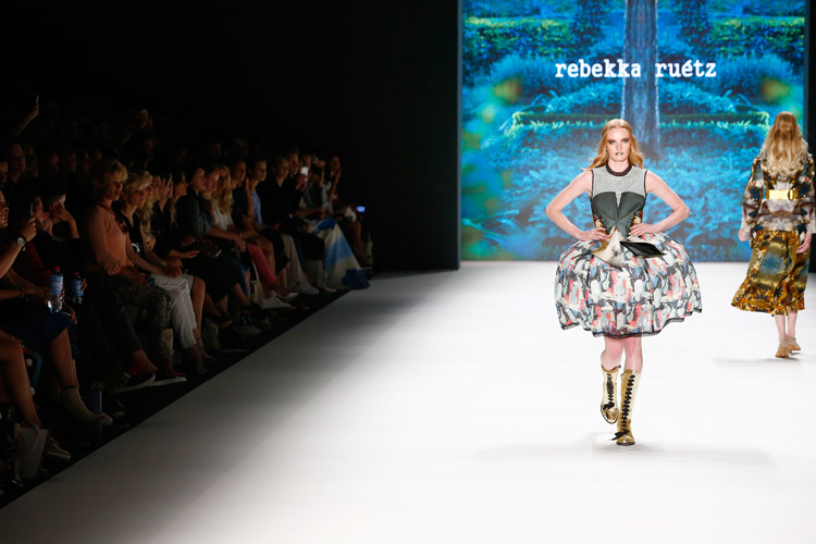 rebekka ruetz funkart fashion-week