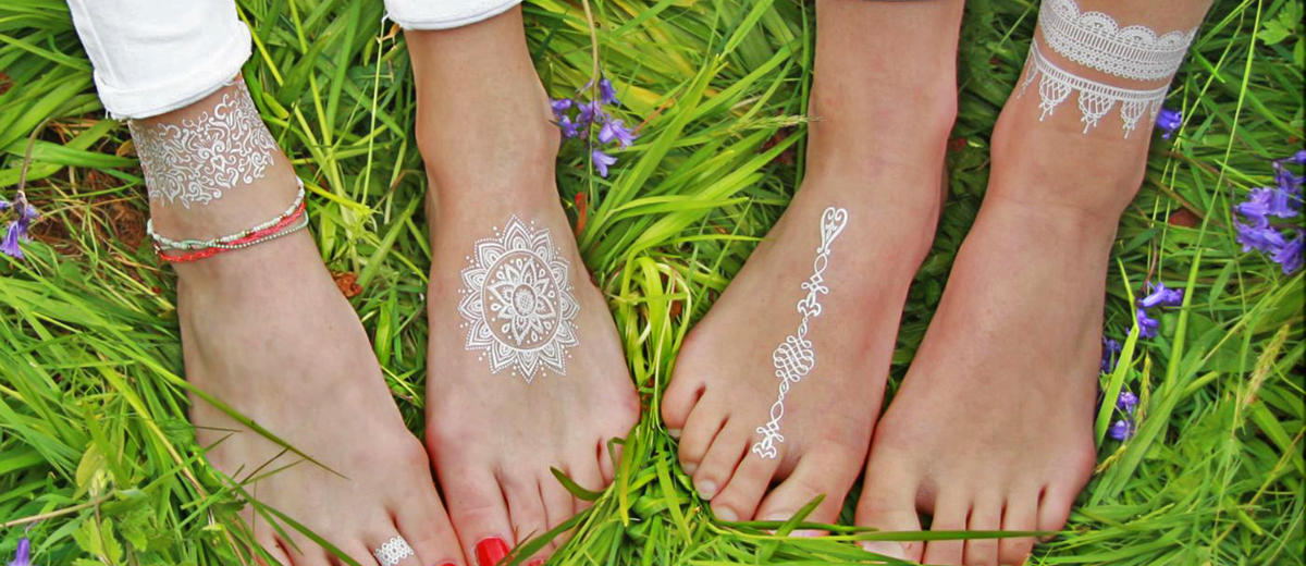 Weiße Henna Tattoos