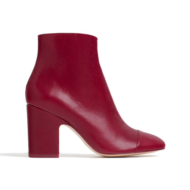 Rote Stiefelette von ZARA