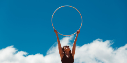 hula hoop fitness frau