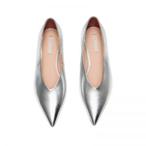 V-Neck Pumps in Silber