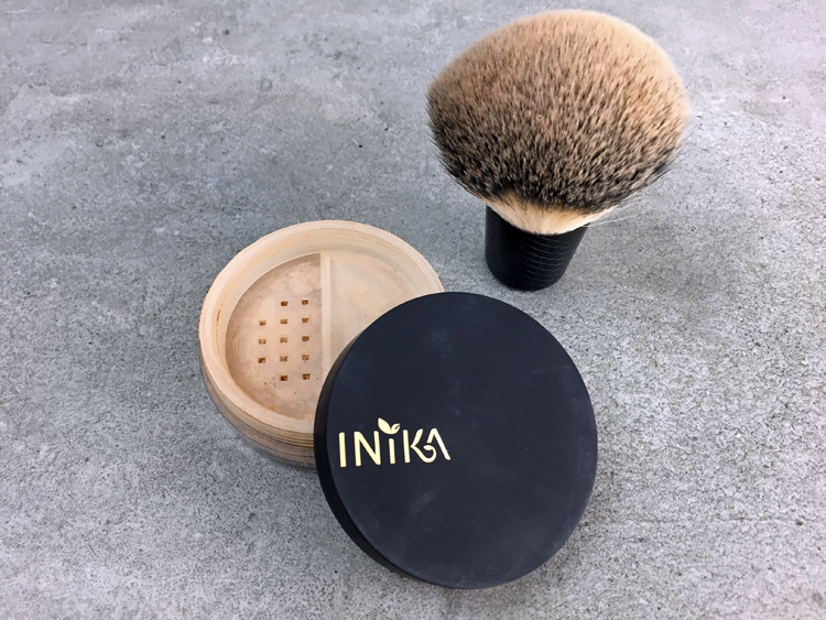 lose mineral foundation inika