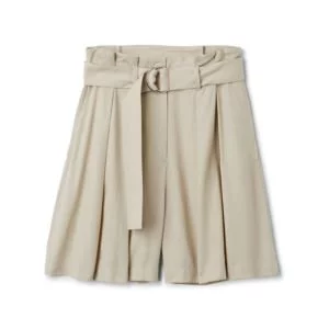 produktbild bermuda shorts in beige mit gürtel