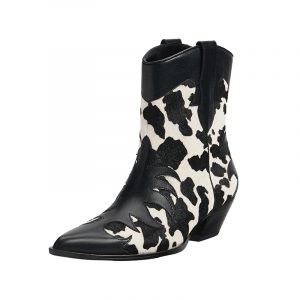 Cowboy Stiefel von Bershka mit Kuhprint