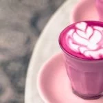 Pink Latte in rosaner Tasse