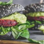 gesunde vegane schwarze burger