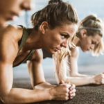 gruppe von frauen die sport machen