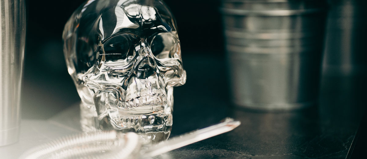 crystal head titelbild