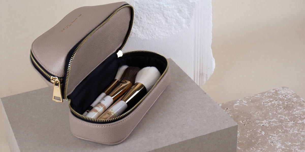 beauty bags beige