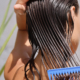 nasse haare kaemmen