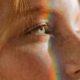 frau augen regenbogen