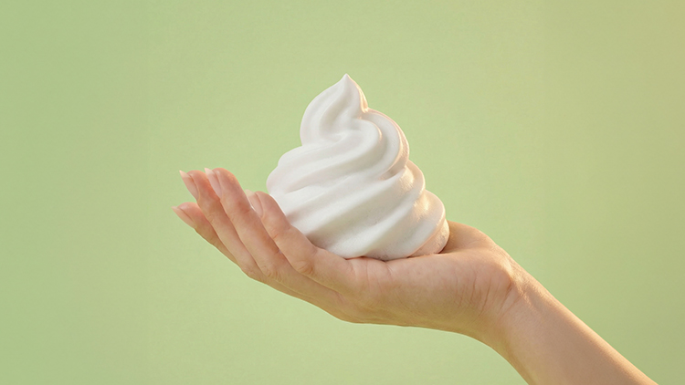 deserved Whipped Shower Foam Ginger Citrus Texture