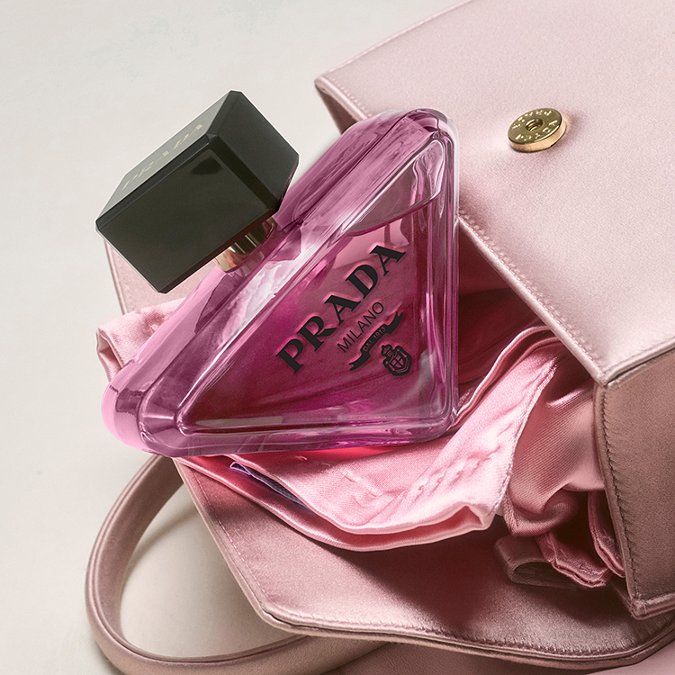 Prada_26_Paradoxe_Sweet Chemistry_Still Life_Pradaness_90ML_1x1_JPG_3612624619284