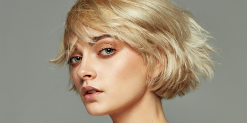 frau kurze haare